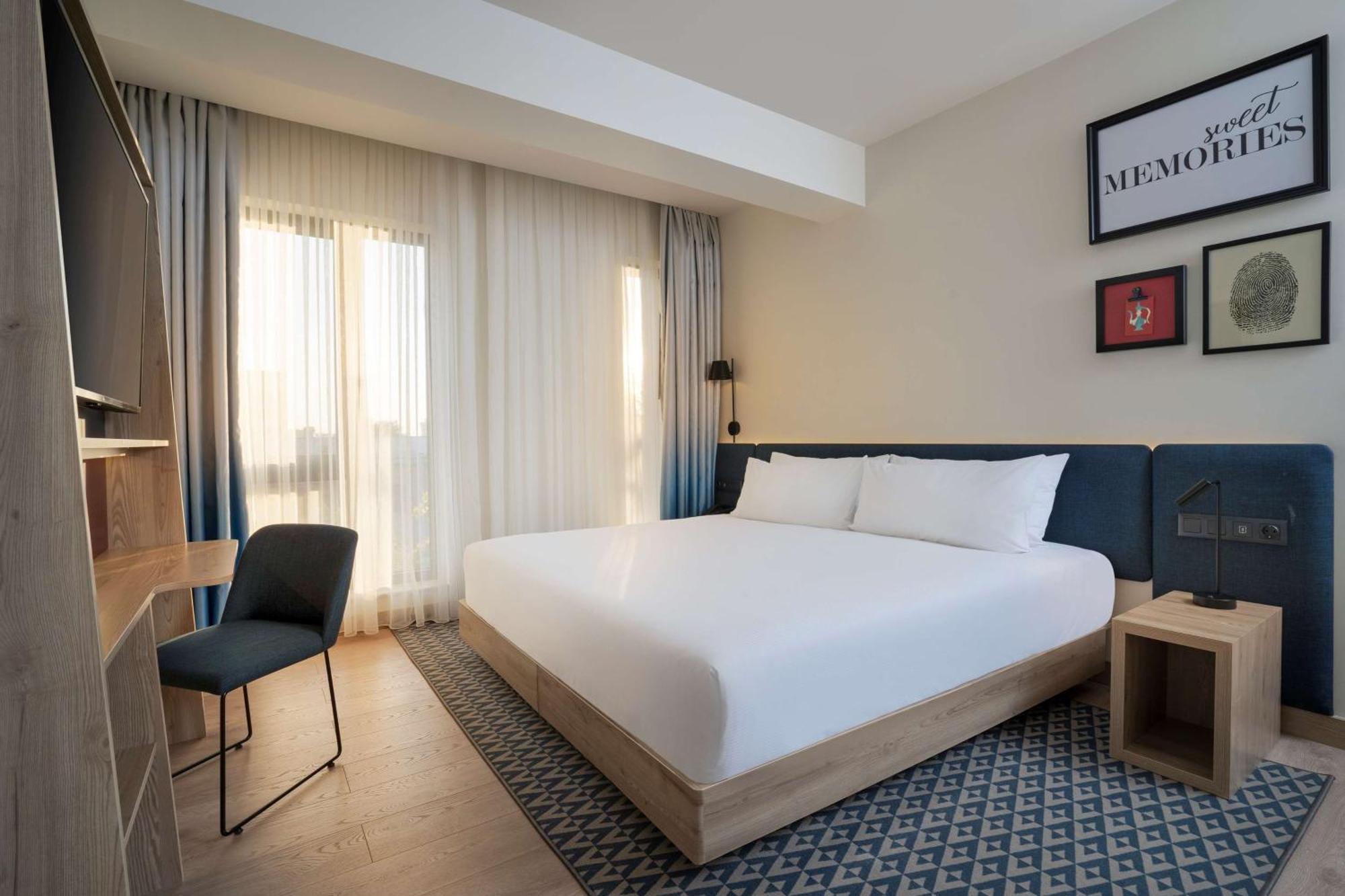 Hampton By Hilton Tashkent Hotel Екстериор снимка