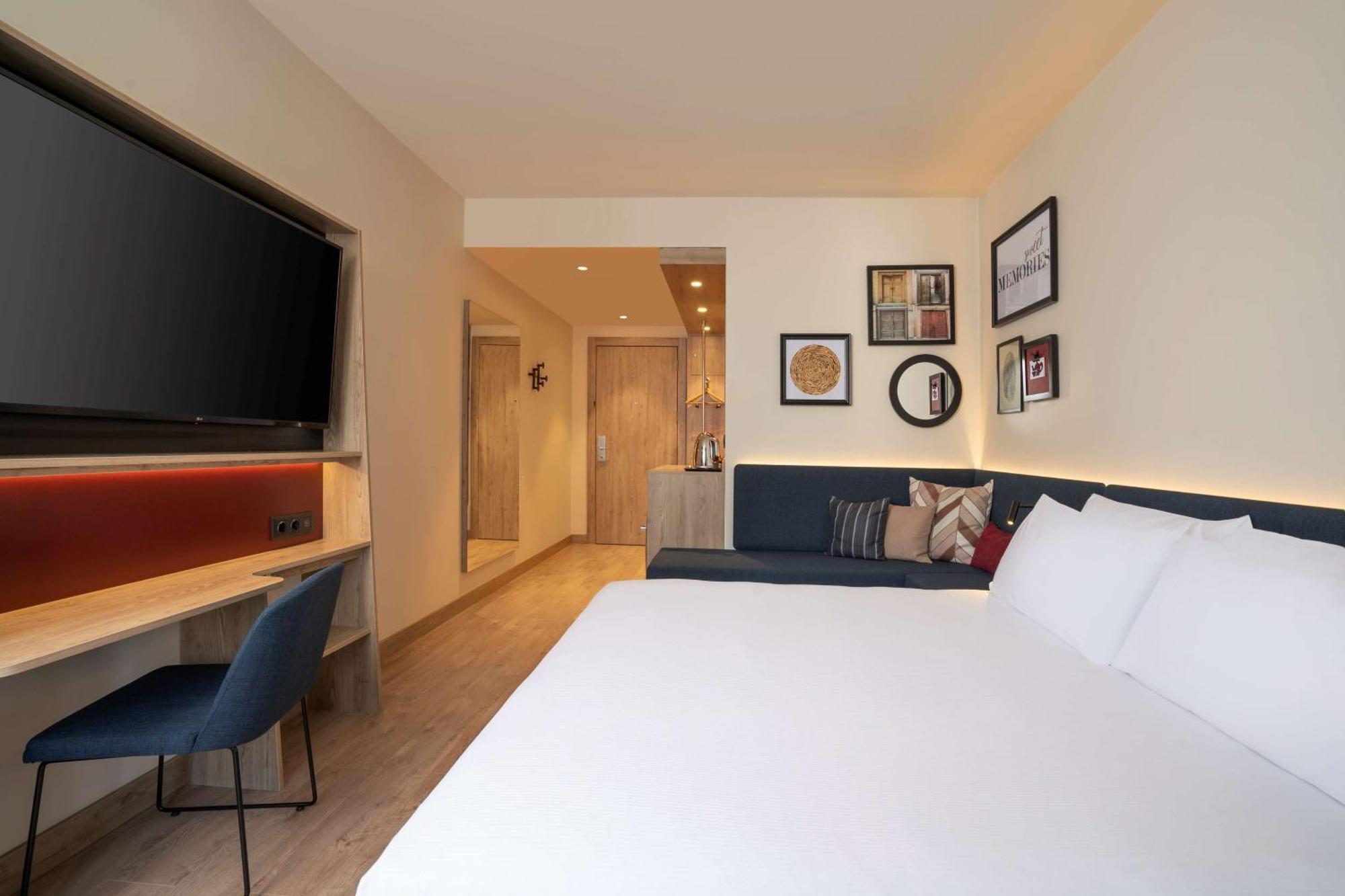 Hampton By Hilton Tashkent Hotel Екстериор снимка
